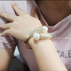 Bracelet manchette en alliage avec strass, bracelet jonc fantaisie.