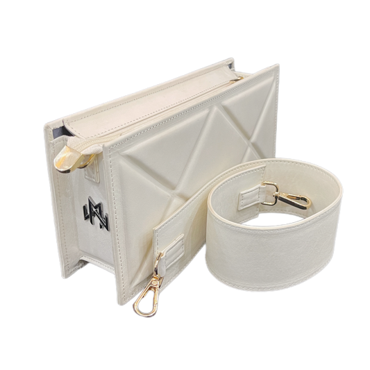 WM Ivory enchantment Quilted  (Leather Bag)